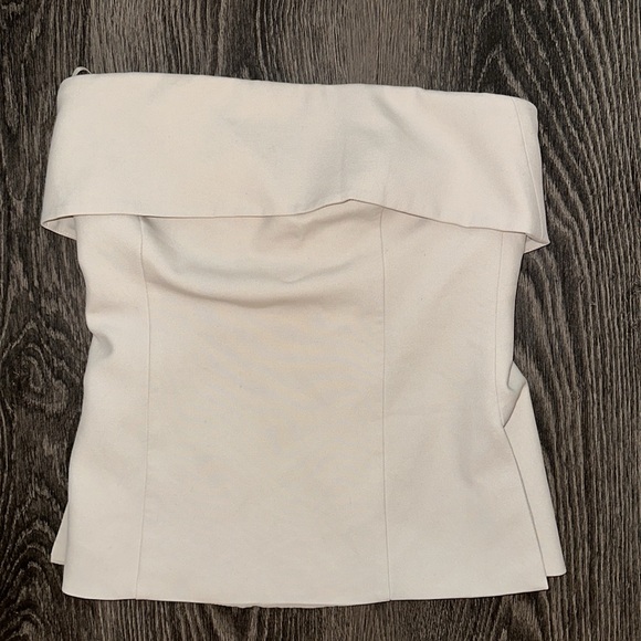 COPY - Babaton
Element Tube Top in Matte Pearl - Picture 5 of 5